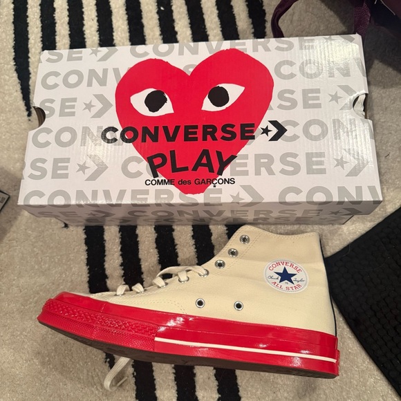 Comme des Garçons PLAY High-Top Sneakers - Cream & Red - Picture 3 of 15